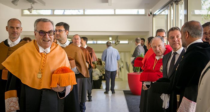 Page ofrece “un alto grado de blindaje” a la UCLM y asegura que es una “prioridad absoluta” del Gobierno regional 1 Page ofrece “un alto grado de blindaje” a la UCLM y asegura que es una “prioridad absoluta” del Gobierno regional