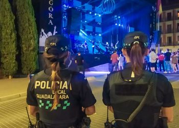 Trasladada al Hospital de Guadalajara una joven tras manifestar a la Policía Local haber sufrido un pinchazo en la Fuente de la Niña
