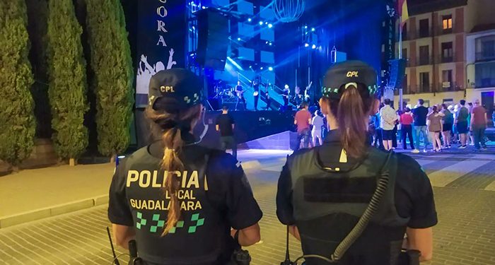 Trasladada al Hospital de Guadalajara una joven tras manifestar a la Policía Local haber sufrido un pinchazo en la Fuente de la Niña