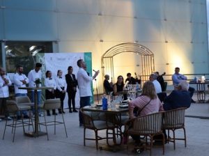 Un globo aerostático, dinosaurios, un trío de cuerda en el MUPA y el Júcar para promocionar la candidatura a Capital Española de la Gastronomía en su recta final