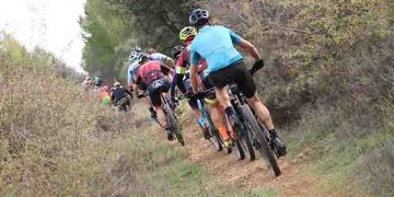 Alejandro Gómez y Esther Tabernero se imponen en la IX Escarcha Xtreme, y en la general del Circuito MTB de Diputación