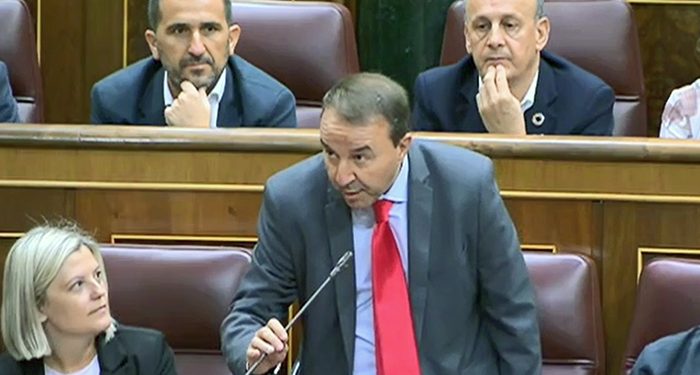 Aurelio Zapata promete su cargo como nuevo diputado por Guadalajara en el Congreso