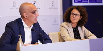 Castilla-La Mancha comienza la campaña de vacunación contra la gripe este viernes animando a la vacunación conjunta con la de Covid