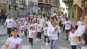 Cerca de 800 personas participan en la 11ª Carrera Solidaria por la Infancia organizada por Cruz Roja en Cuenca