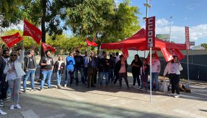 Concentración en Jazzplat-Guadalajara contra los despidos ‘traumáticos e injustificados’ de cuatro personas y la pretensión de echar a otras cincuenta