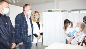 Cuenca comienza la campaña de vacunación de la gripe haciendo un llamamiento a la población de riesgo para protegerse frente al virus