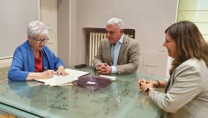 Diputación de Guadalajara, ACCEM y Cruz Roja renuevan los convenios para seguir con el programa ‘Como en Casa’