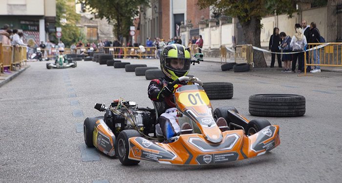 El centro de Cuenca rebosa gracias a los deportes de raqueta, la música y el flamenco en este sábado de Festival de Otoño