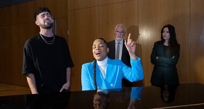 El espectacular musical ‘Cruz de Navajas, el último Mecano’ llega al Teatro Auditorio de Cuenca con más de 20 artistas sobre el escenario 1 El espectacular musical ‘Cruz de Navajas, el último Mecano’ llega al Teatro Auditorio de Cuenca con más de 20 artistas sobre el escenario