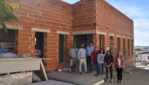 El Gobierno regional destaca que las obras del consultorio local de Saelices avanzan “a buen ritmo” y alcanzan ya alrededor del 60 por ciento