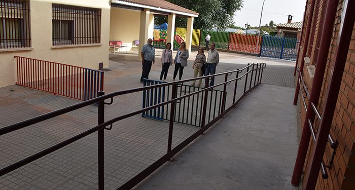 El Gobierno regional destina 48.000 euros a diferentes mejoras en el colegio público de San Lorenzo de la Parrilla