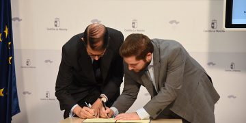 El Gobierno regional y entidades financieras de Castilla-La Mancha firman un convenio para facilitar financiación de las ayudas a la rehabilitación de vivienda