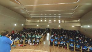 El Paraninfo dela UCLM en Cuenca se llena de magia con los más pequeños gracias a Fórum de la Discapacidad de Cuenca