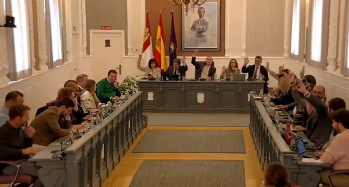 El PSOE de Rojo vuelve a bloquear otra propuesta del PP para mejorar la accesibilidad de las instalaciones municipales