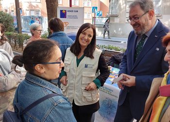 Eusebio Robles reconoce el trabajo que se realiza desde la Asociación del Daño Cerebral Sobrevenido en Guadalajara