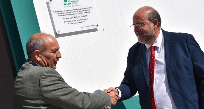 Inaugurada en Huete una nueva destilería de plantas aromáticas de Alcamancha