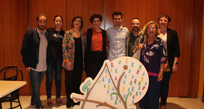 La Asociación de Cáncer de Iniesta dona 4.000 euros al CIMA de Navarra 1 La Asociación de Cáncer de Iniesta dona 4.000 euros al CIMA de Navarra