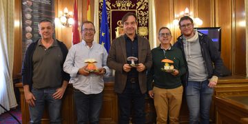 La Diputación de Cuenca colabora con el Centro de Dinamización Turística de Recursos Micológicos de Cardenete que se hace itinerante
