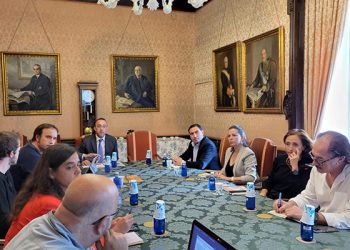 La Diputación de Cuenca, la Fundación de los Ferrocarriles Españoles y la UCLM crearán un grupo de trabajo para las alternativas del tren convencional