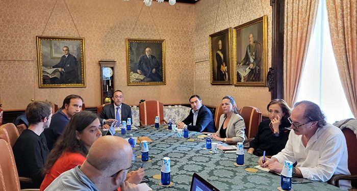 La Diputación de Cuenca, la Fundación de los Ferrocarriles Españoles y la UCLM crearán un grupo de trabajo para las alternativas del tren convencional 1 La Diputación de Cuenca, la Fundación de los Ferrocarriles Españoles y la UCLM crearán un grupo de trabajo para las alternativas del tren convencional