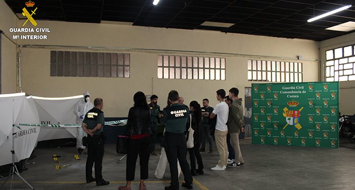 La Guardia Civil de Cuenca recibe la visita de alumnos de la UCLM