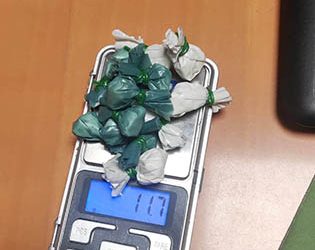 La Guardia Civil detiene en la urbanización Caraquiz de Uceda a una persona con 13 bolsas de cocaína 5 La Guardia Civil detiene en la urbanización Caraquiz de la localidad de Uceda a una persona con 13 bolsas de cocaína