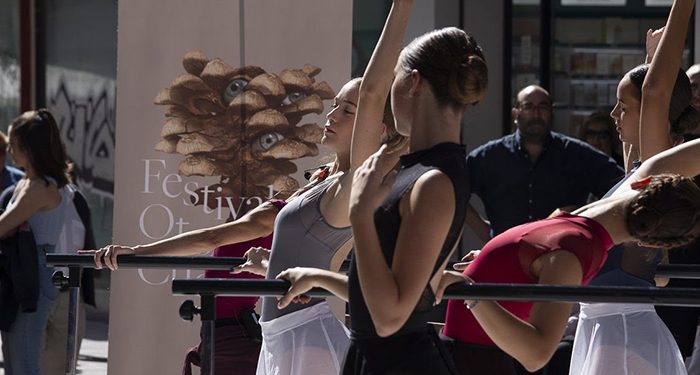La lluvia hace aparición tras una participativa mañana llena de actividades en el Festival Otoño en Cuenca