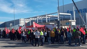 La plataforma logística de la farmacéutica Cofares incendia el polígono industrial de Marchamalo por el despido ‘disciplinario’ de sindicalistas y trabajadores de CCOO
