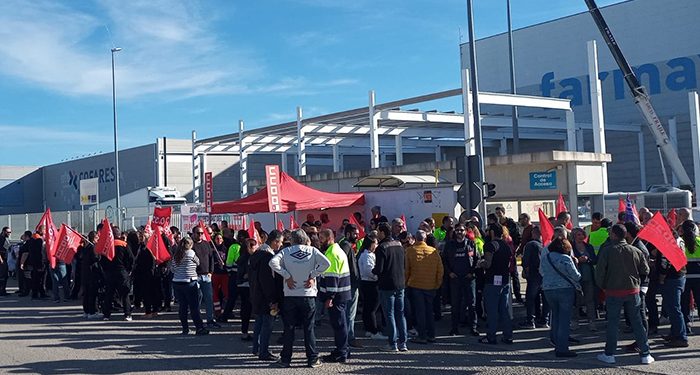 La plataforma logística de la farmacéutica Cofares incendia el polígono industrial de Marchamalo por el despido ‘disciplinario’ de sindicalistas y trabajadores de CCOO