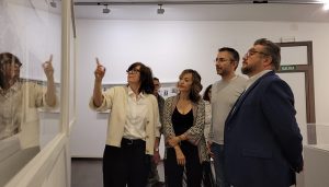 La sala ACUA del Campus de Cuenca alberga hasta el 15 de noviembre la exposición de la II Convocatoria de Mail Art en homenaje a Nel Amaro