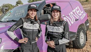 Las hermanas Plaza logran la victoria en casa