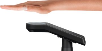 Llega Amazon One, el nuevo lector de tipo biométrico que permite realizar pagos con la palma de la mano