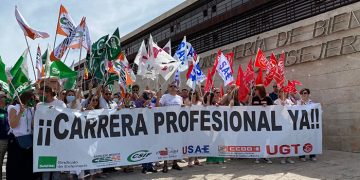 Los sindicatos con representación en la Mesa Sectorial del SESCAM piden la convocatoria urgente de una reunión para posibilitar la reanudación de la Carrera Profesional