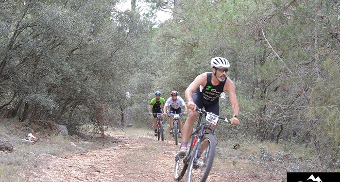 María Jesús Algarra y Antonio Cerezo vencen en el I Duatlón Cross de Almodóvar del Pinar