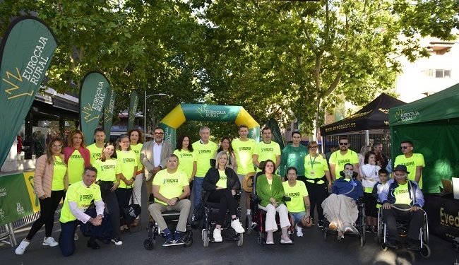 Más de 2.500 participantes se solidarizan contra la ELA con motivo de la X 'Carrera Solidaria' promovida por la Fundación Eurocaja Rural