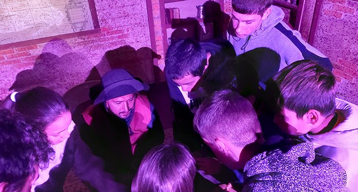 Más de 80 alumnos de 3º ESO del IES Fernando Zóbel participan en el Scaperoom El Tesoro de Don Quijote