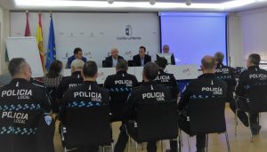 Más de una veintena de jefes y mandos de la Policía Local de Castilla-La Mancha abordan el fenómeno emergente de las bandas juveniles