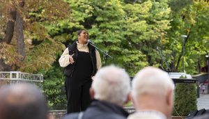 Mimona Bustamante, ganadora del primer Talent show organizado por el Festival Otoño en Cuenca