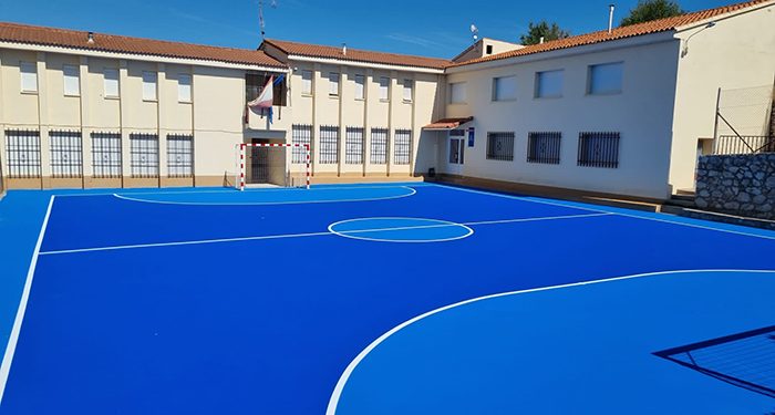 Nuevas instalaciones, servicios y ayudas para la escuela rural de Pareja