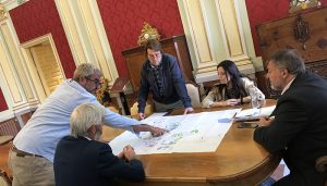 REBI continúa desplegando la red de calor de Cuenca y reasfaltará todas las calles en las que intervenga