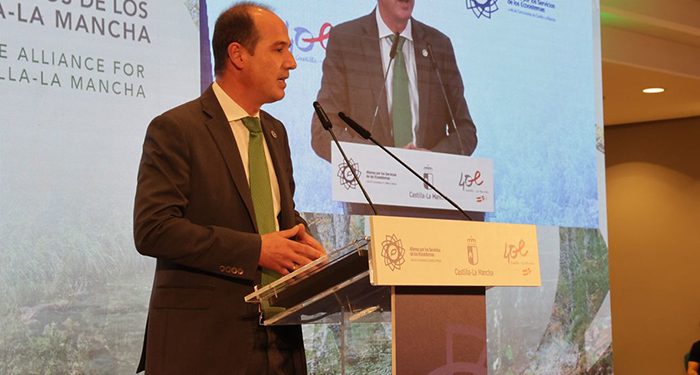 Rojo: “Guadalajara es una ciudad activa con el respeto al medio ambiente y contamos ya con políticas locales que apuestan por un desarrollo sostenible de nuestro entorno” 1 Rojo “Guadalajara es una ciudad activa con el respeto al medio ambiente y contamos ya con políticas locales que apuestan por un desarrollo sostenible de nuestro entorno”