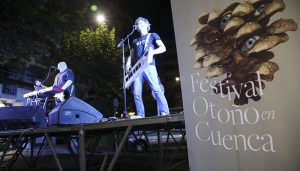 Un Pingüino en mi Ascensor pone ritmo a la noche conquense