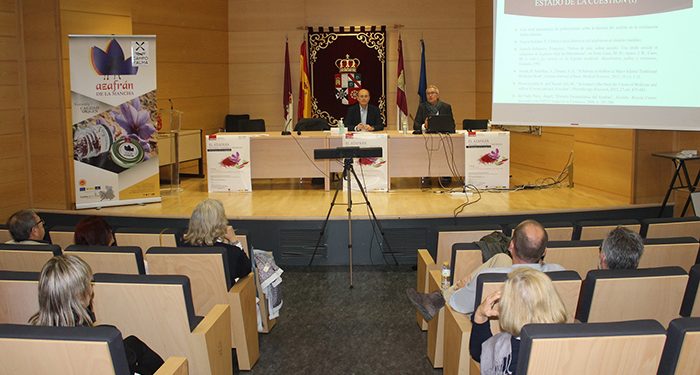 Un seminario en Cuenca avanza en el conocimiento del patrimonio inmaterial de Castilla-La Mancha el Azafrán de La Mancha