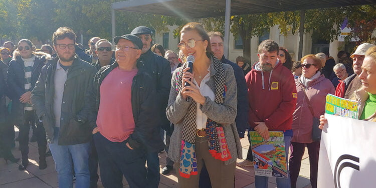 Mantendremos la lucha es la frase de la manifestación por un tren público, social y sostenible