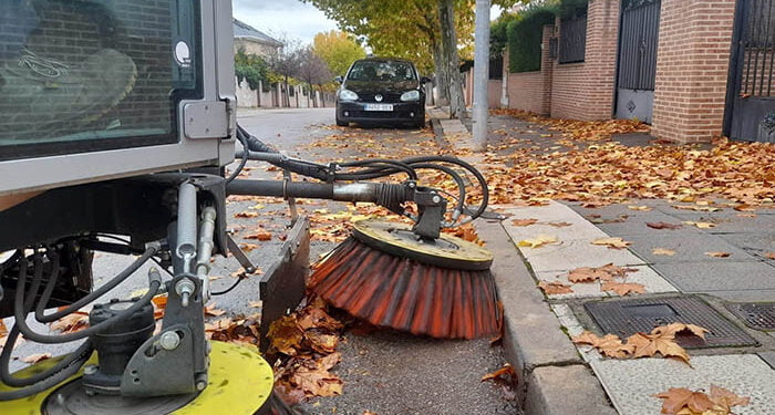 Arranca en Cabanillas el dispositivo especial de refuerzo de los Servicios de Limpieza para la recogida de hojas