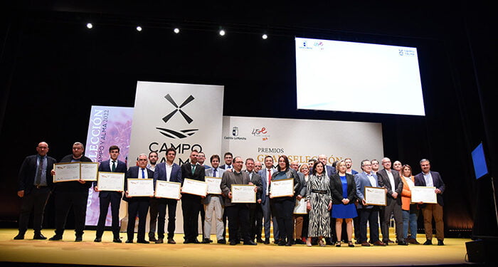 Castilla-La Mancha convoca los premios a las mejores empresas del sector agroalimentario en producción ecológica, venta directa y carne de caza 1 Castilla-La Mancha convoca los premios a las mejores empresas del sector agroalimentario en producción ecológica, venta directa y carne de caza