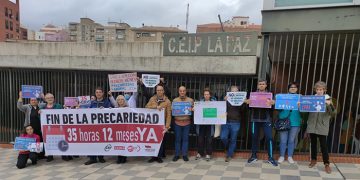 CCOO, STAS, CSIF y UGT exigen a las puertas del CEIP La Paz de Cuenca el fin de la precariedad del personal laboral