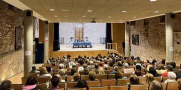 Cerca de 400 lectores guadalajareños se reúnen en Sigüenza a propósito de la novela ‘El Ruta’ de Fidel Vela
