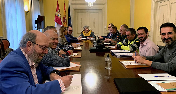 Cuenca contará con 145 máquinas y 9.765 toneladas de cloruro sódico y 665.000 litros de salmuera para luchar contra la nieve y el hielo en sus carreteras 1 Cuenca contará con 145 máquinas y 9.765 toneladas de cloruro sódico y 665.000 litros de salmuera para luchar contra la nieve y el hielo en sus carreteras