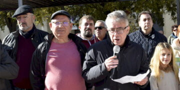 Mantendremos la lucha es la frase de la manifestación por un tren público, social y sostenible